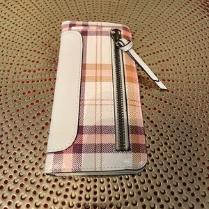 Plaid Wallet